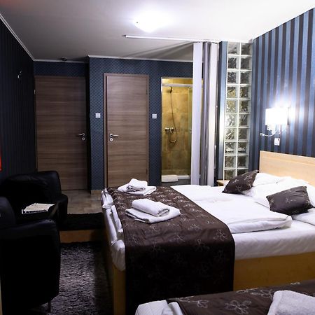 Palermó Panzio Hotel Nyíregyháza Esterno foto