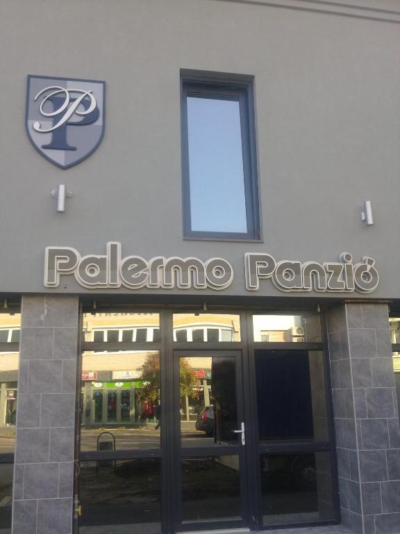 Palermó Panzio Hotel Nyíregyháza Esterno foto