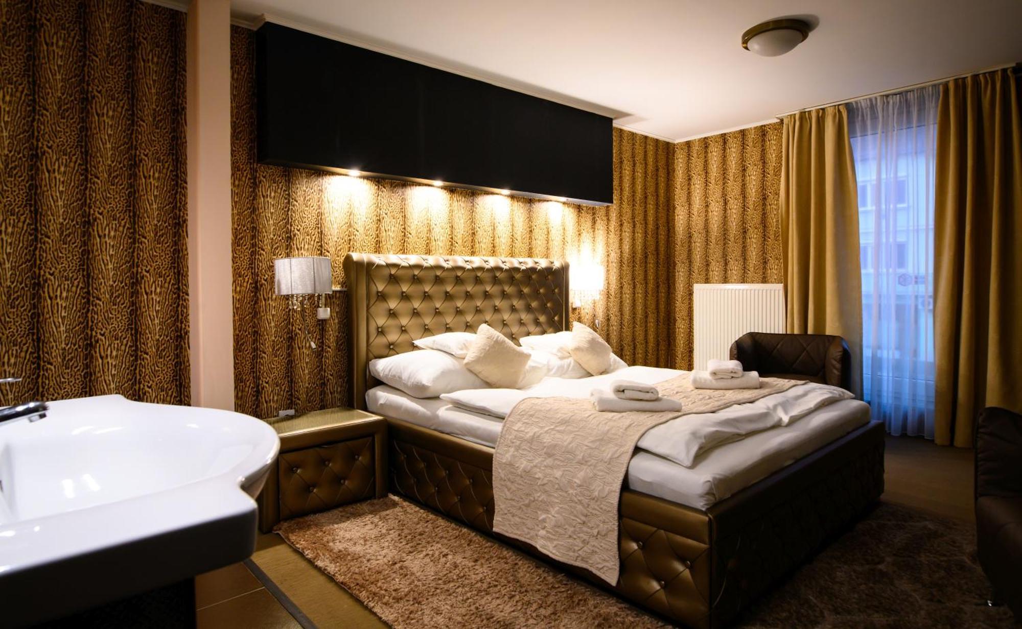 Palermó Panzio Hotel Nyíregyháza Esterno foto