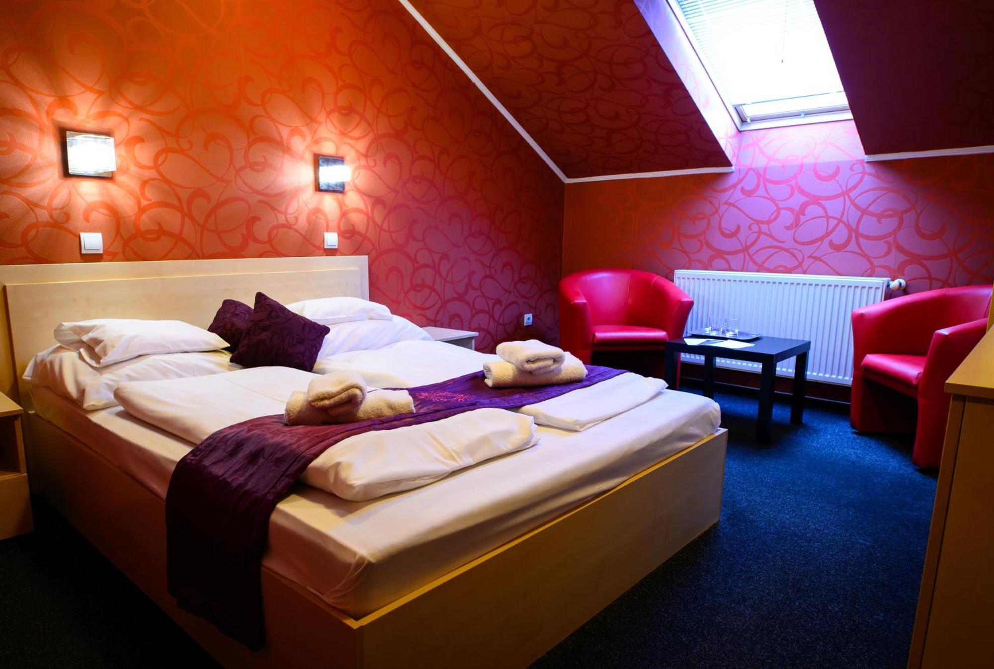 Palermó Panzio Hotel Nyíregyháza Esterno foto